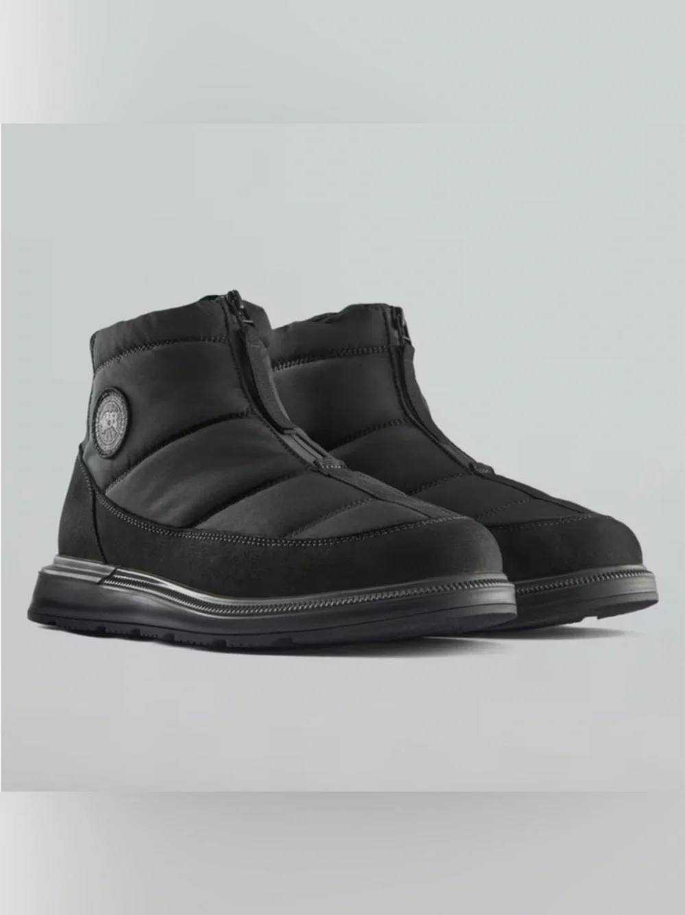 Canada Goose Cypress Puffer Boot Mini bootie 6 37 black with black disk $525